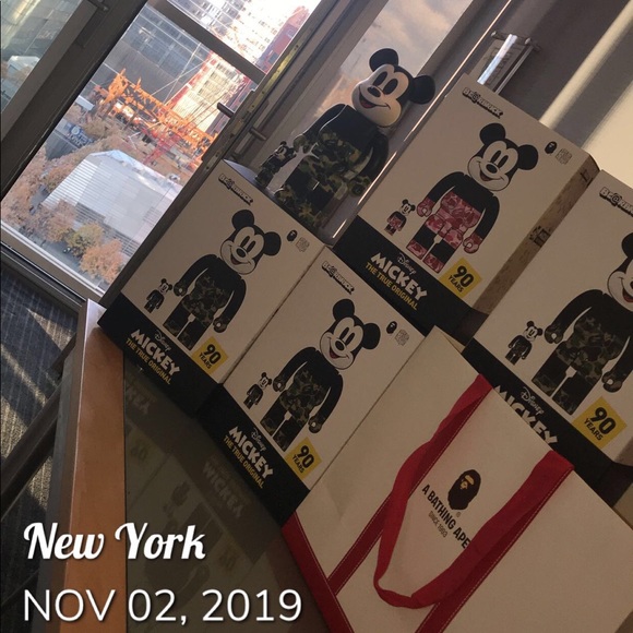 Be@rbrick x Bathing Ape NWT - Picture 2 of 2